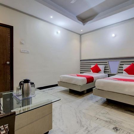 Oyo 1545 Hotel Shivani International Ahmedabad Esterno foto