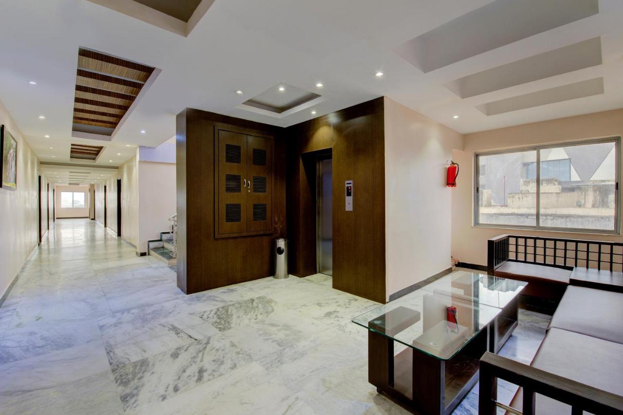 Oyo 1545 Hotel Shivani International Ahmedabad Esterno foto