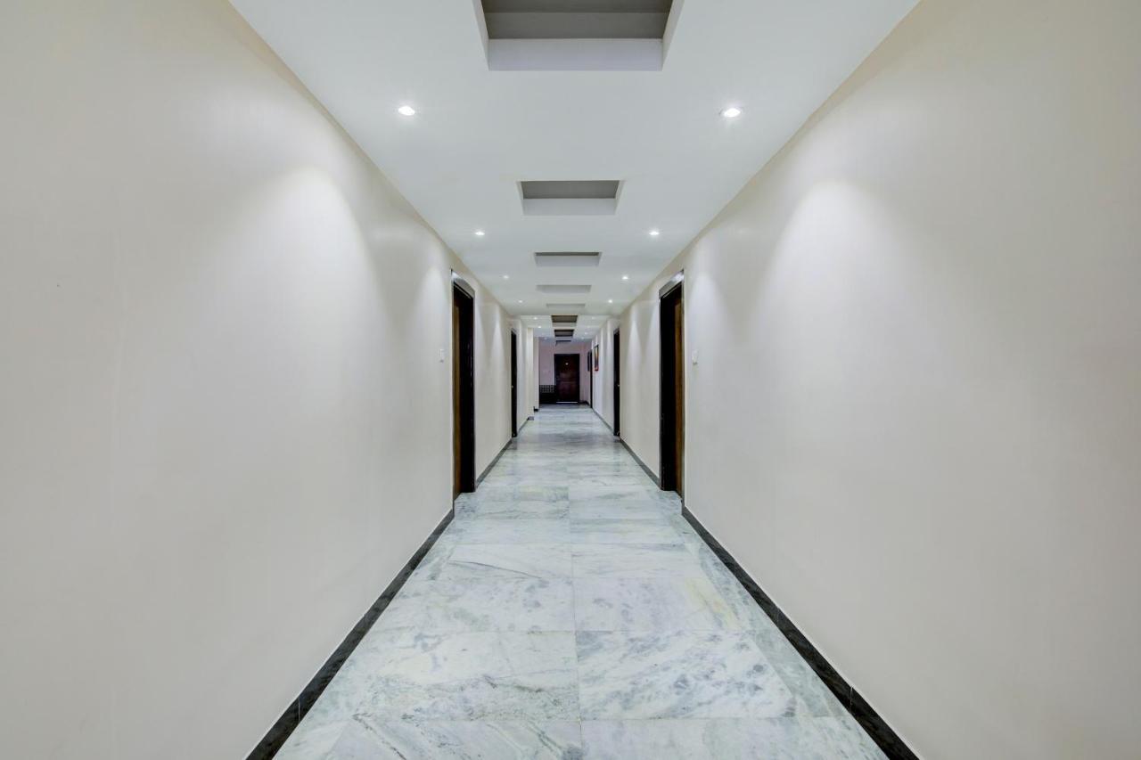 Oyo 1545 Hotel Shivani International Ahmedabad Esterno foto