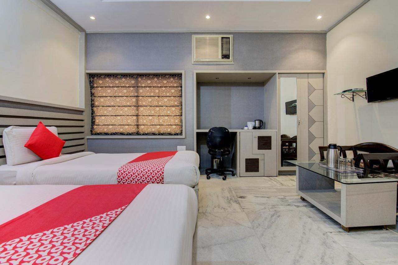 Oyo 1545 Hotel Shivani International Ahmedabad Esterno foto