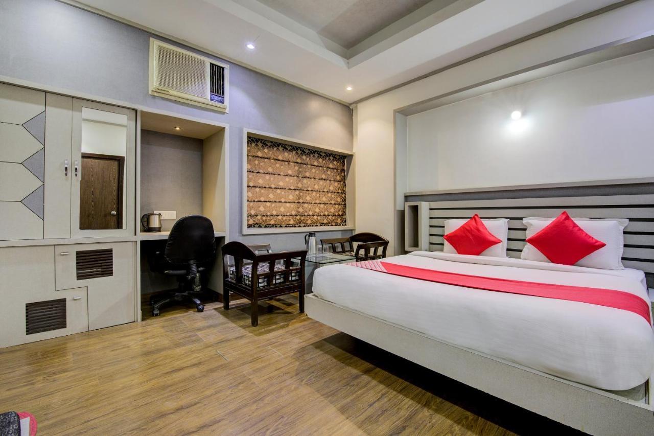 Oyo 1545 Hotel Shivani International Ahmedabad Esterno foto