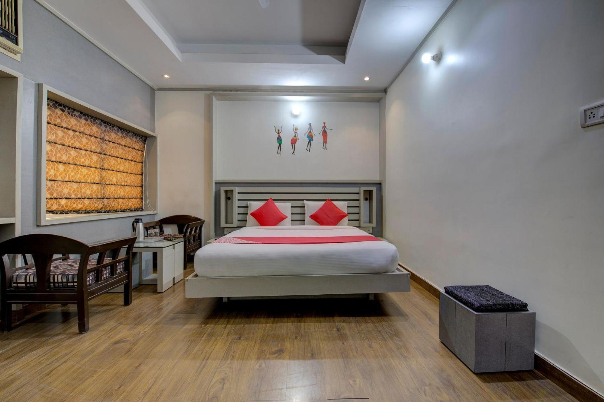 Oyo 1545 Hotel Shivani International Ahmedabad Esterno foto