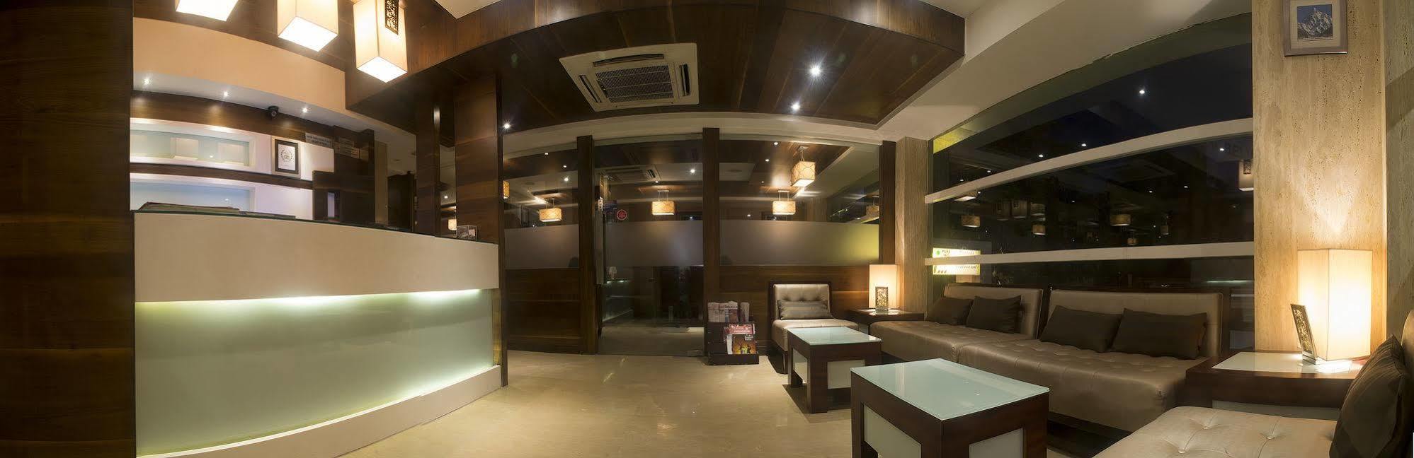 Oyo 1545 Hotel Shivani International Ahmedabad Esterno foto
